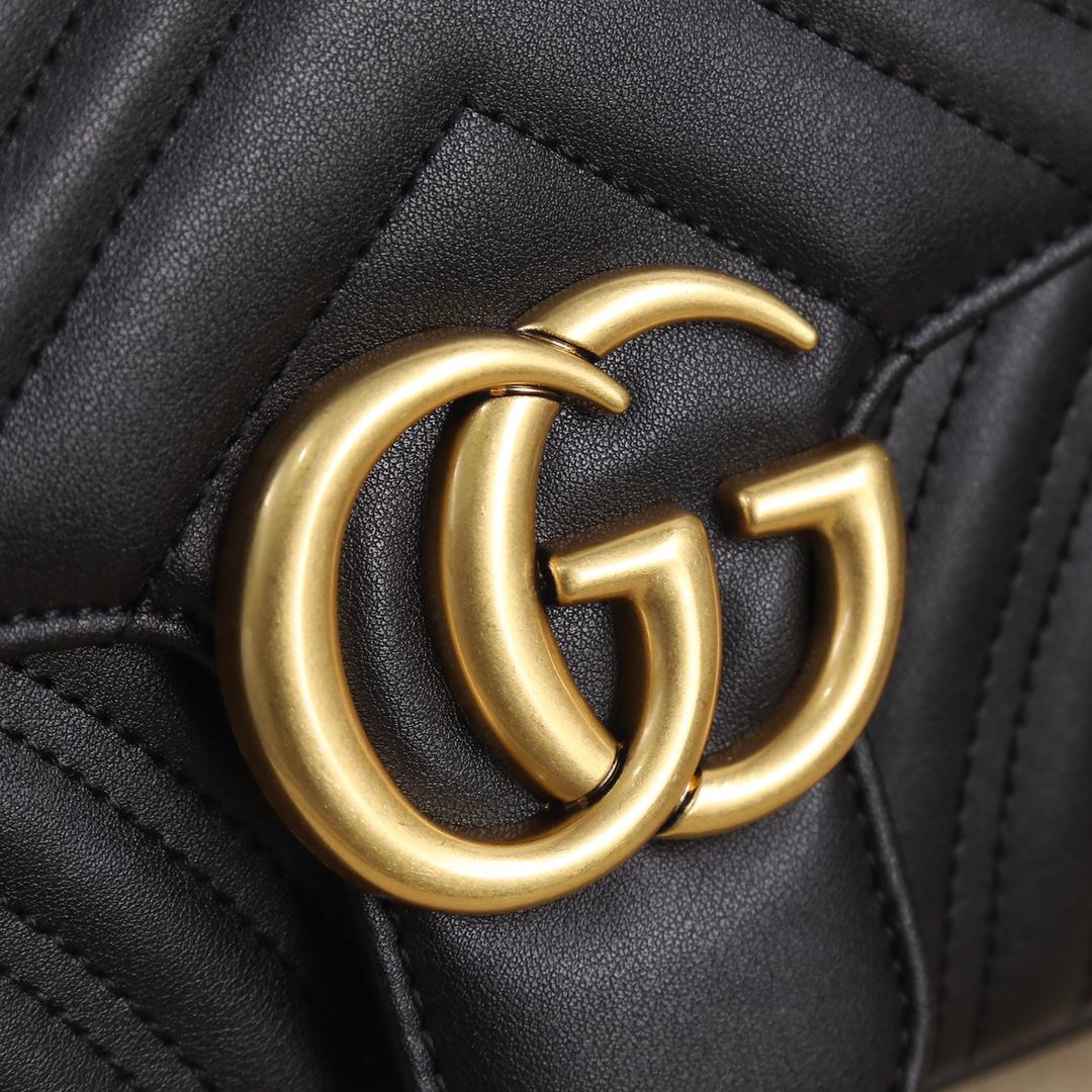 GUCCI GG Marmont Small Shoulder Bag Black leather