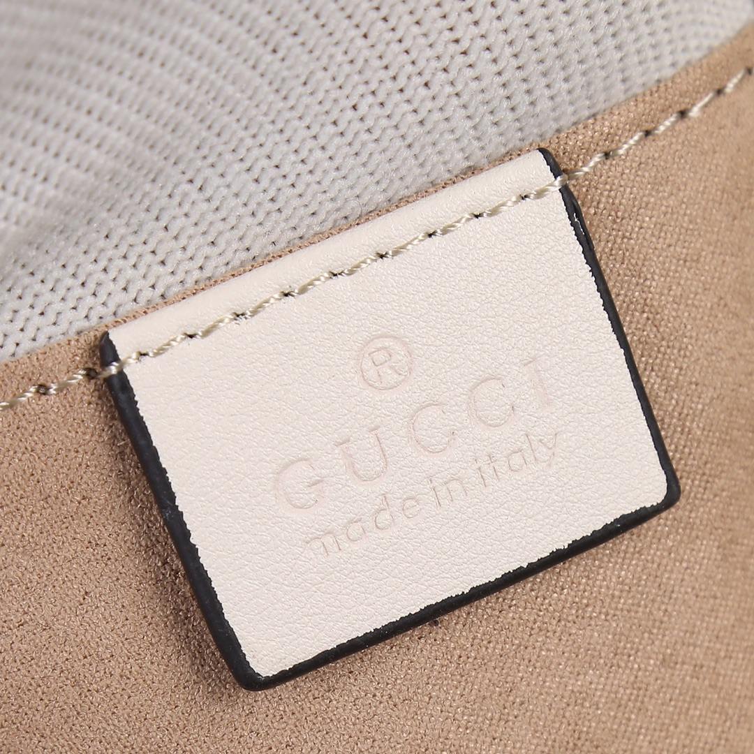 GUCCI GG Marmont Small Matelasse Shoulder with zip White leather