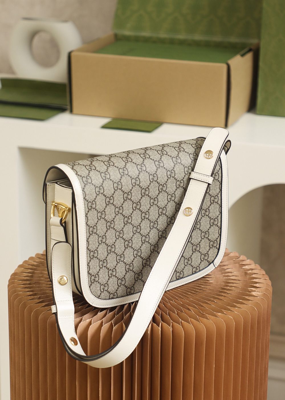 GUCCI Horsebit 1955 Shoulder Bag White leather trim