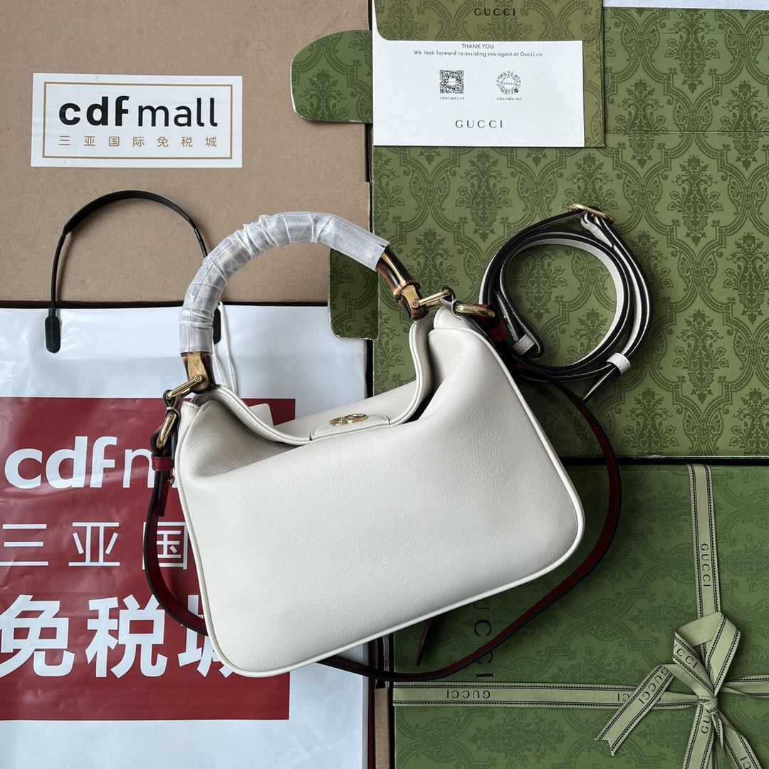 GUCCI Diana Small Shoulder Bag White