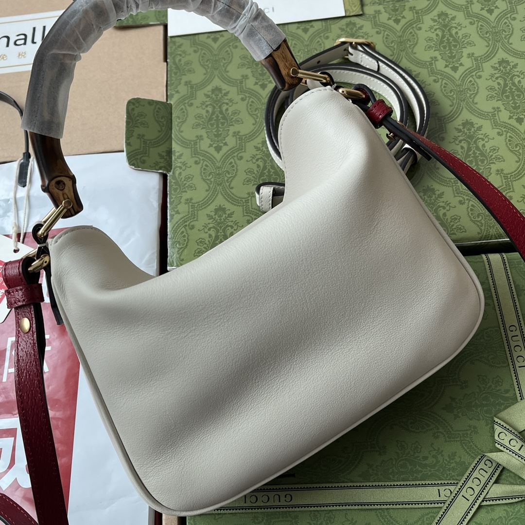 GUCCI Diana Small Shoulder Bag White