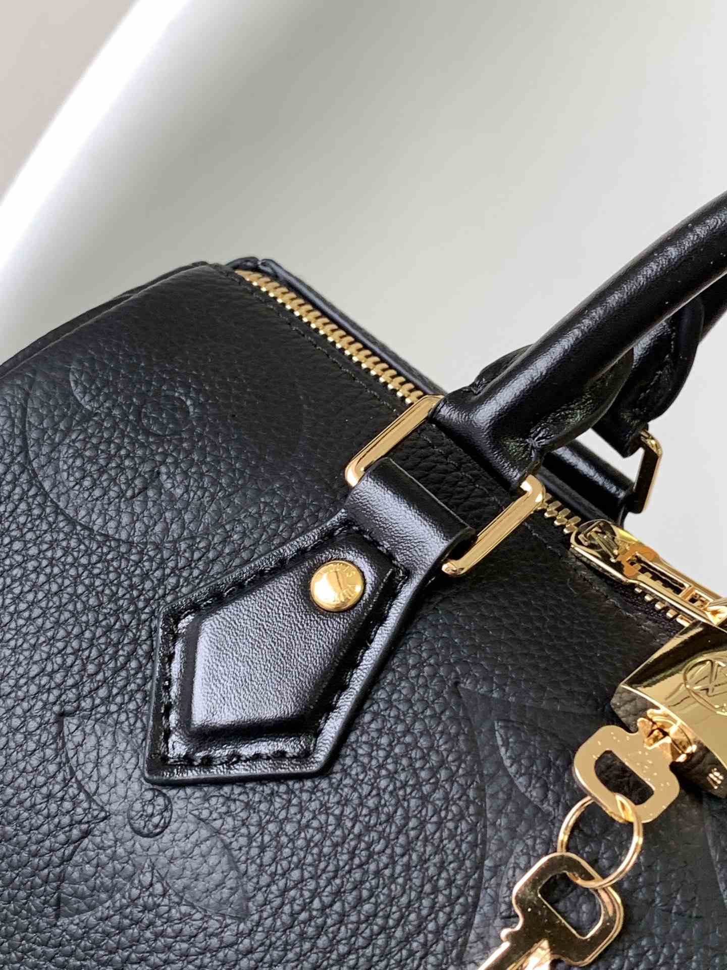 LOUIS VUITTON Speedy Bandoulière 25 Black