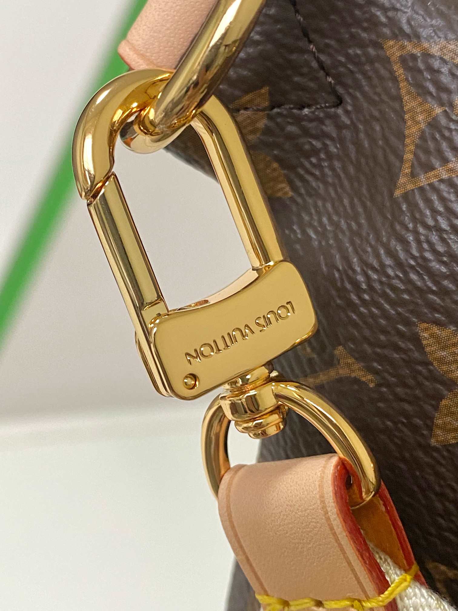 LOUIS VUITTON High Rise Bumbg Monogram 