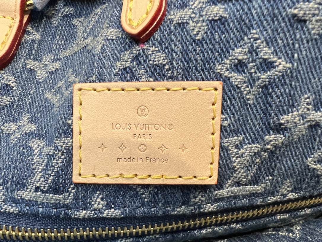 LOUIS VUITTON CarryAll MM Monogram Denim