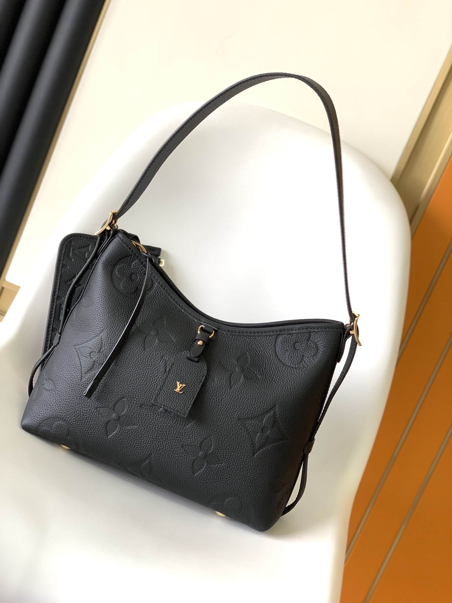 LOUIS VUITTON CarryAll PM Black