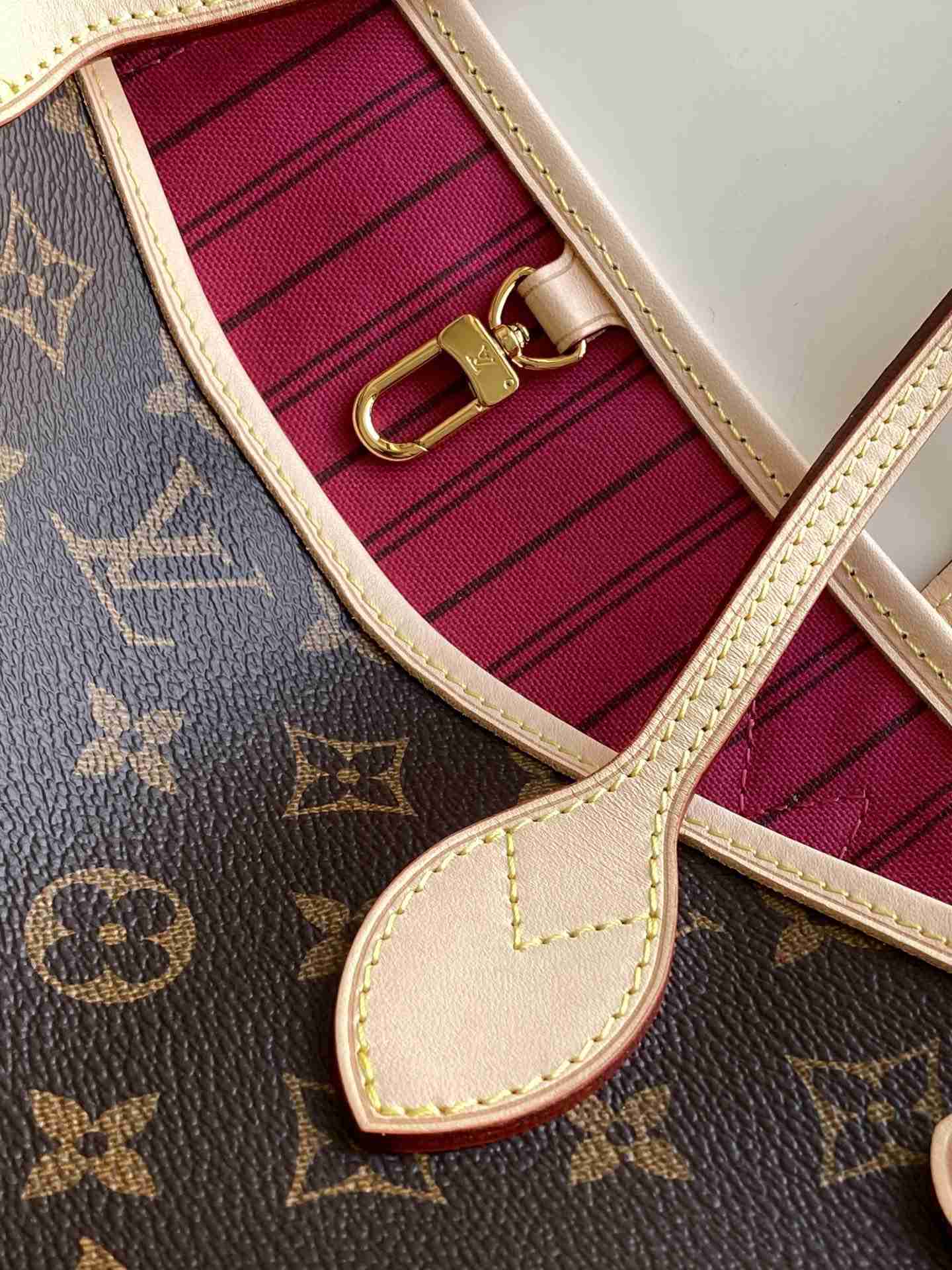 LOUIS VUITTON Neverfull PM Tote Bag Monogram