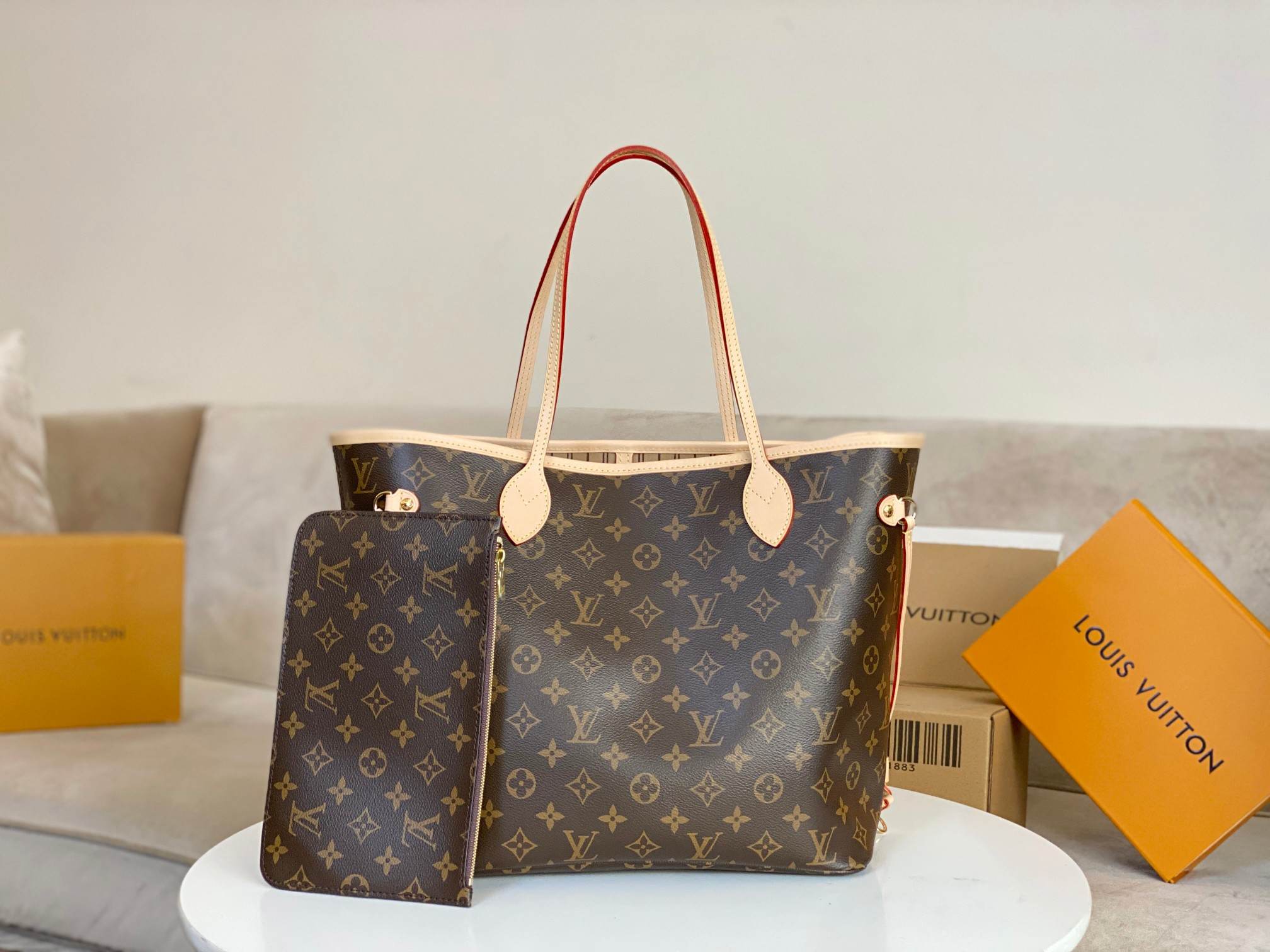 LOUIS VUITTON Neverfull MM Tote Bag Monogram