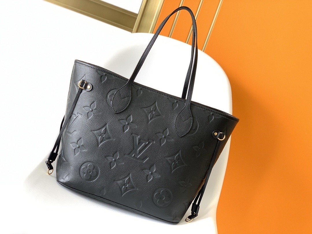 LOUIS VUITTON Neverfull MM Tote Bag  Black