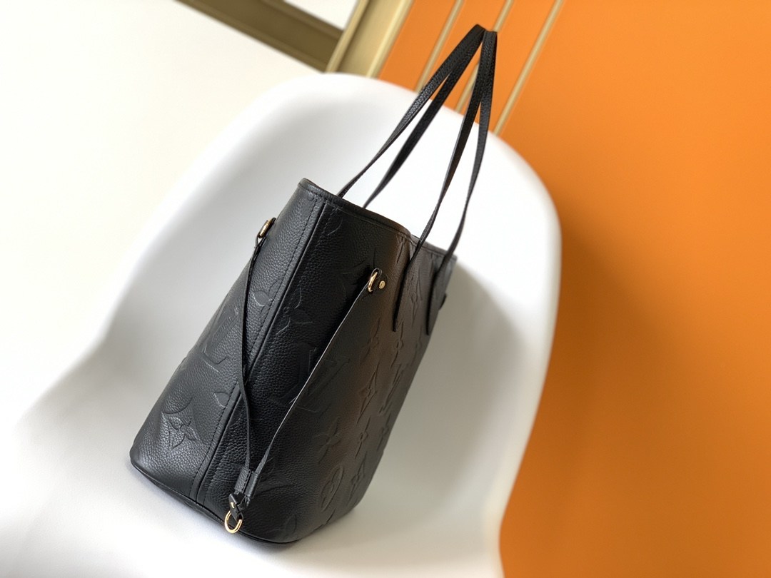 LOUIS VUITTON Neverfull MM Tote Bag  Black