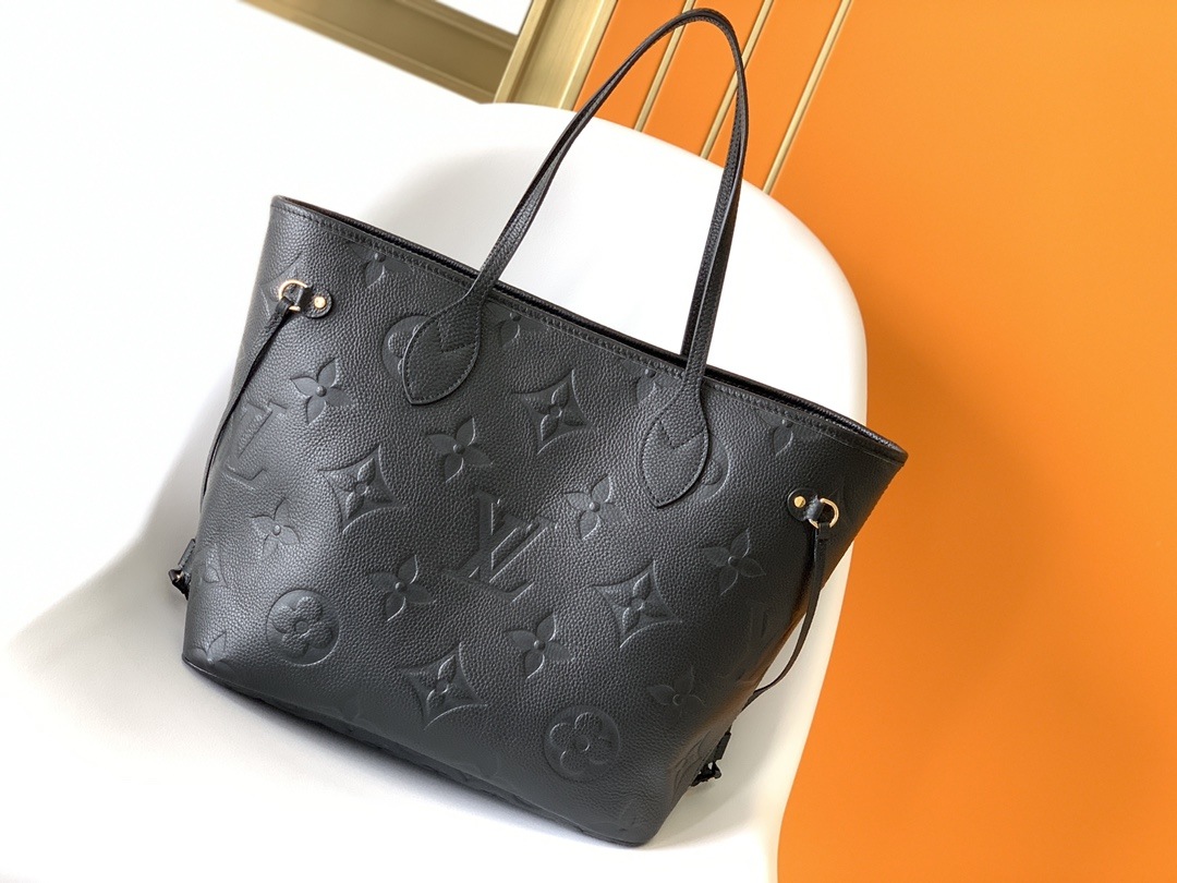 LOUIS VUITTON Neverfull MM Tote Bag  Black