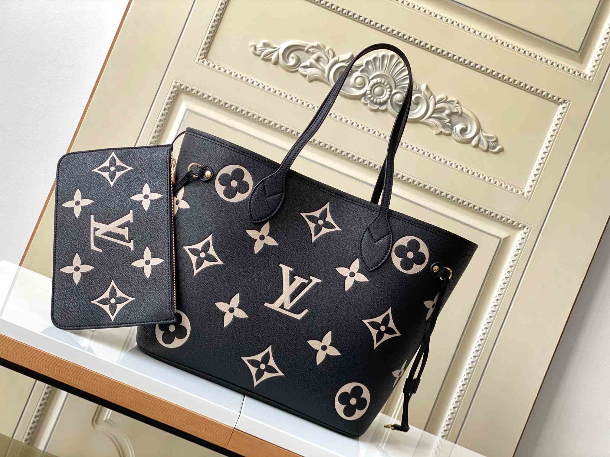 LOUIS VUITTON Neverfull MM Tote Bag Black/Beige