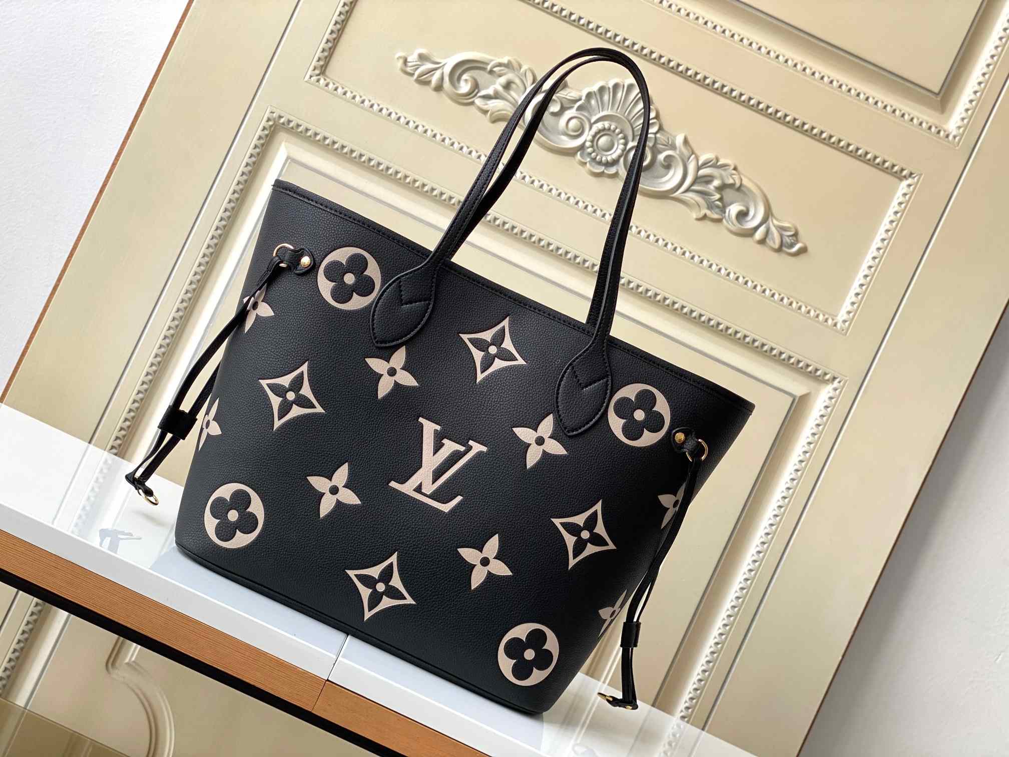 LOUIS VUITTON Neverfull MM Tote Bag Black/Beige