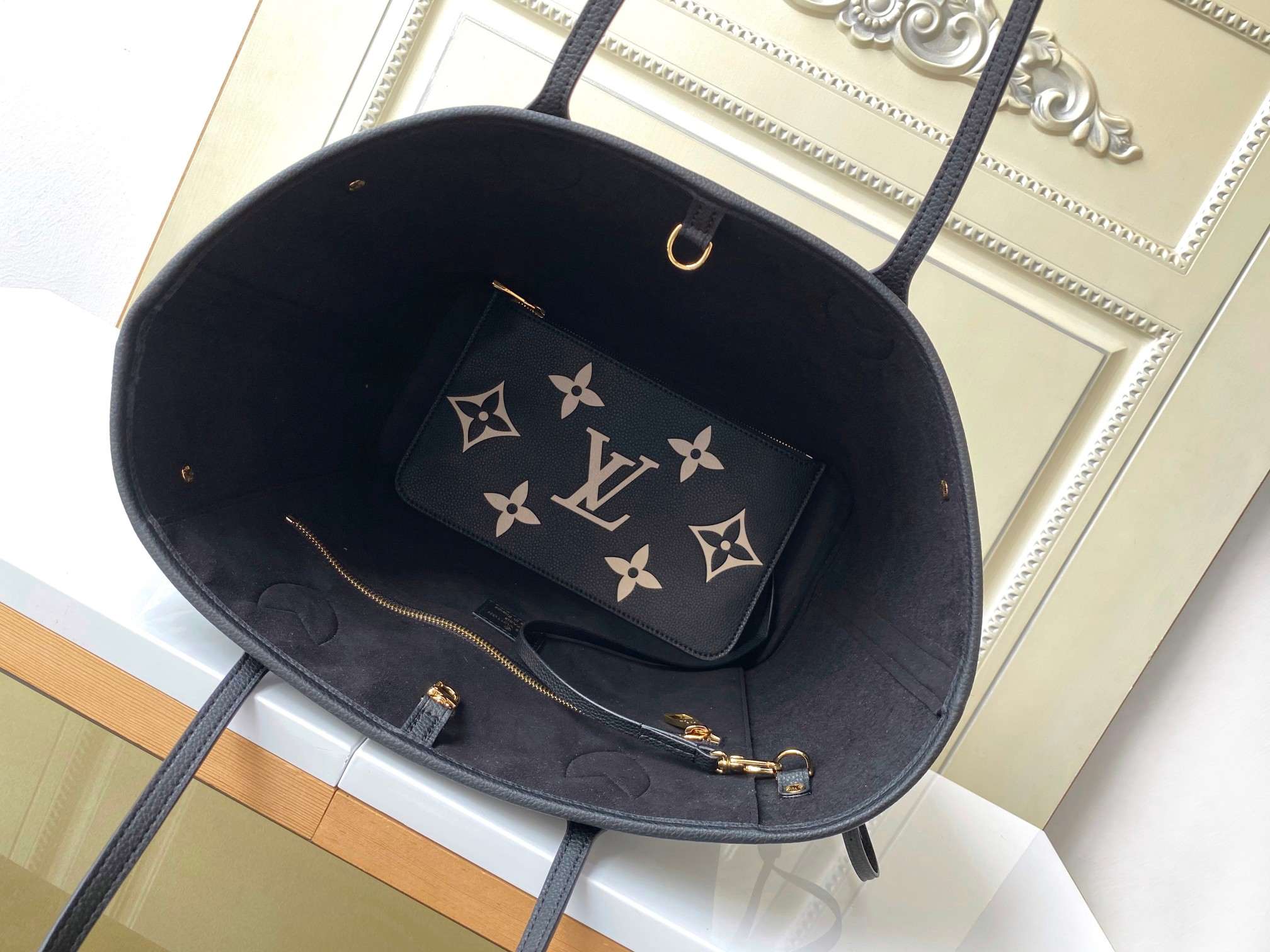 LOUIS VUITTON Neverfull MM Tote Bag Black/Beige