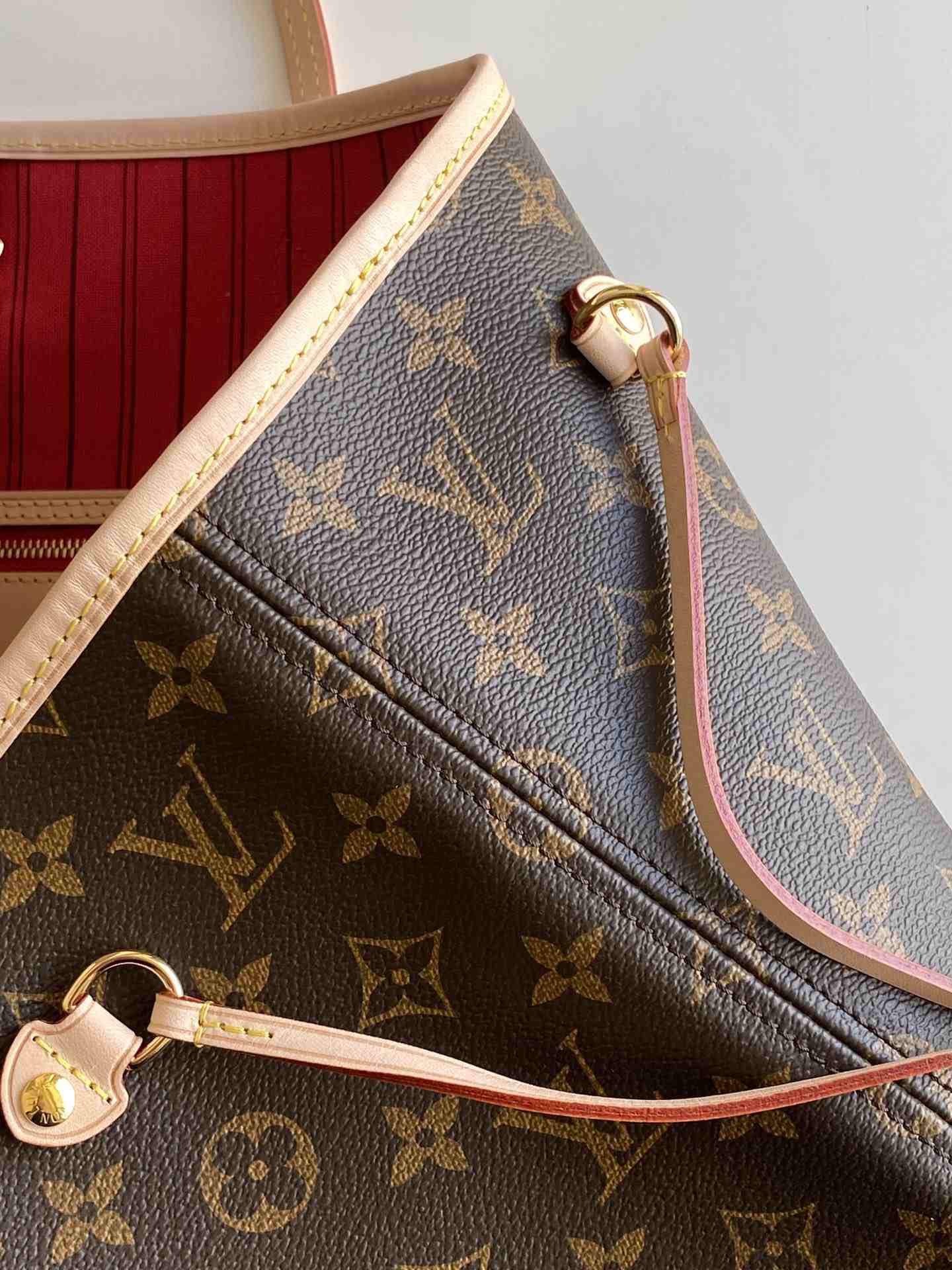 LOUIS VUITTON Neverfull GM Tote Bag Monogram