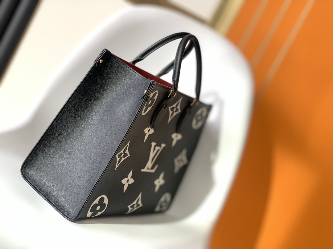 LOUIS VUITTON OnTheGo MM Tote Bag Black/Cream