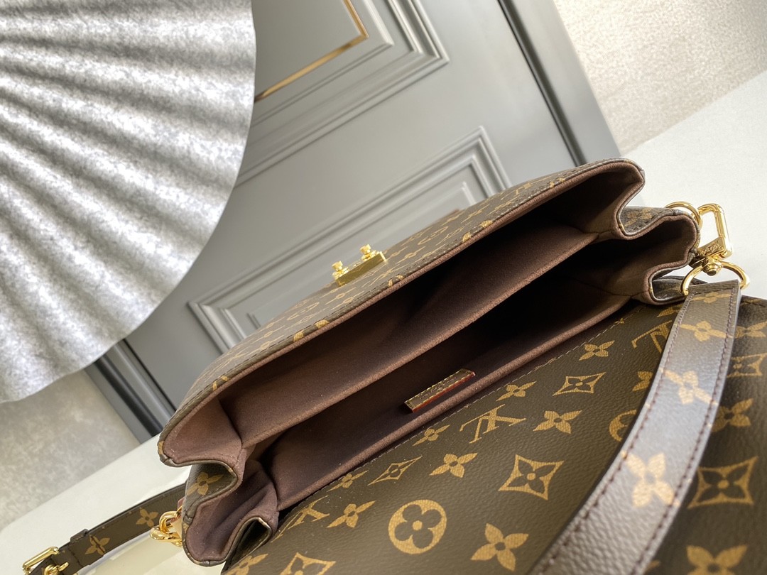 LOUIS VUITTON Pochette Métis Bag Monogram