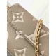 LOUIS VUITTON  Ivy Wallet on Chain Bag Tourterelle Grey/Cream