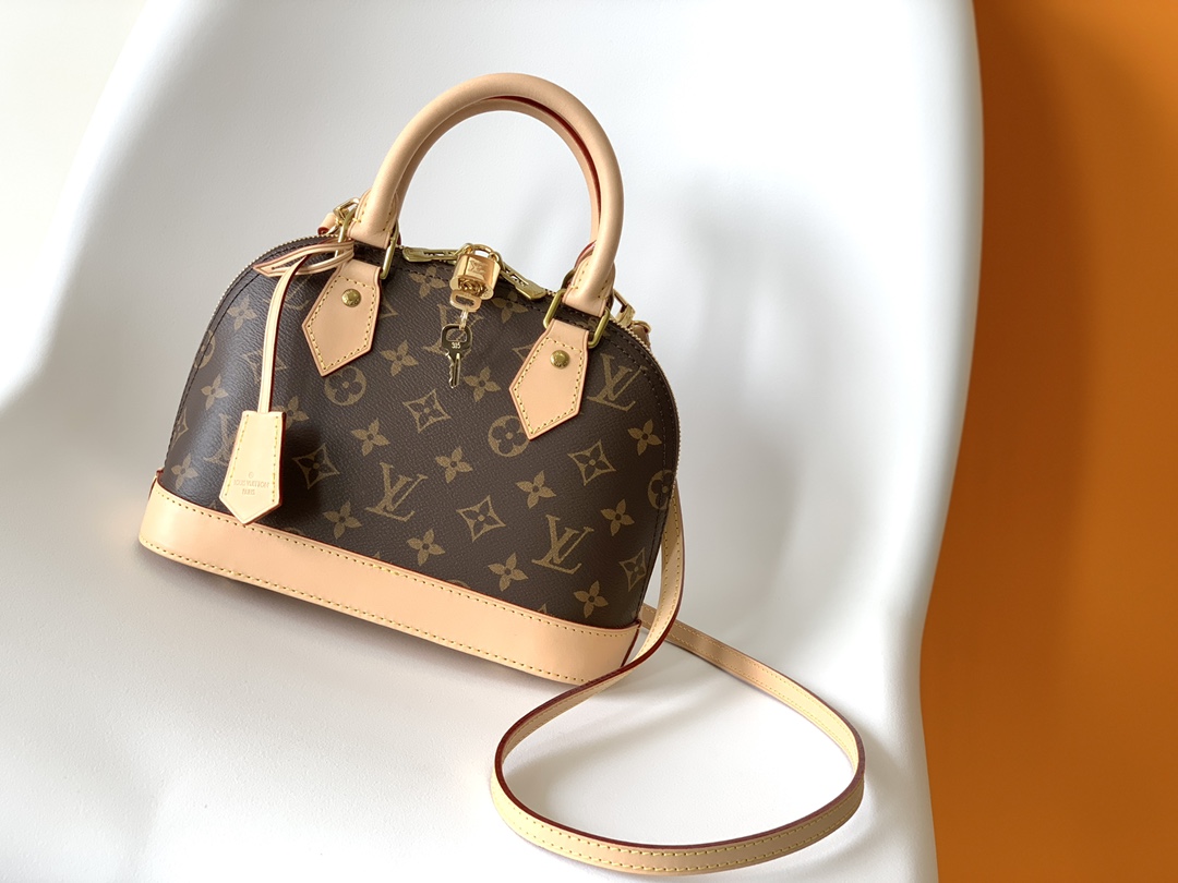 LOUIS VUITTON Alma BB Monogram