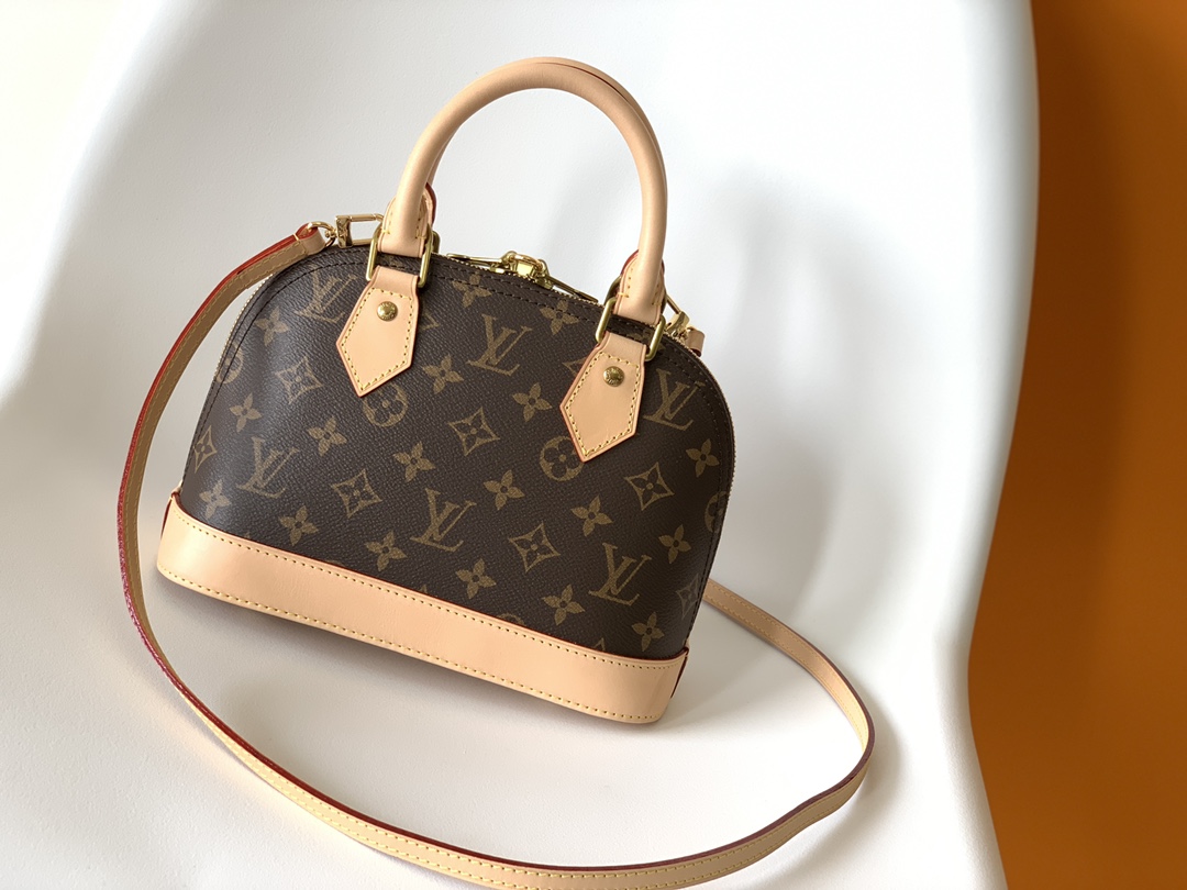 LOUIS VUITTON Alma BB Monogram