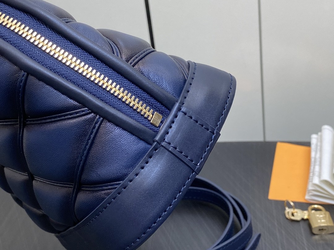 LOUIS VUITTON Alma BB Navy Blue