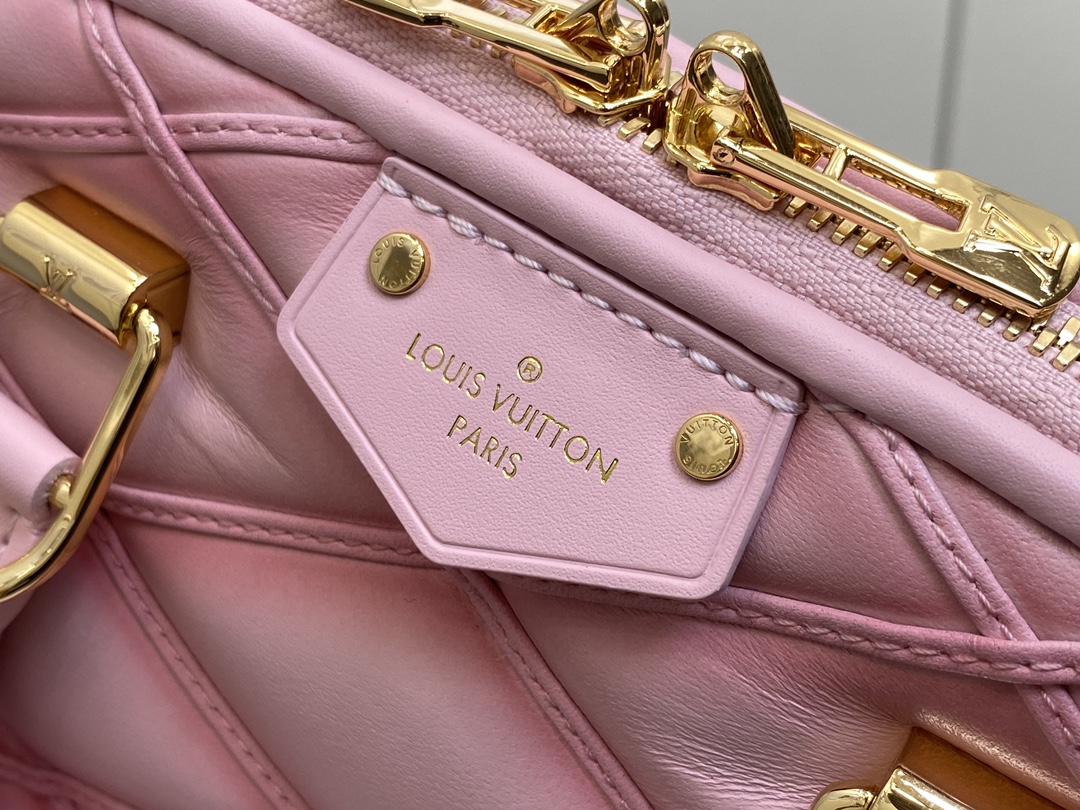 LOUIS VUITTON Alma BB Rosabella Pink