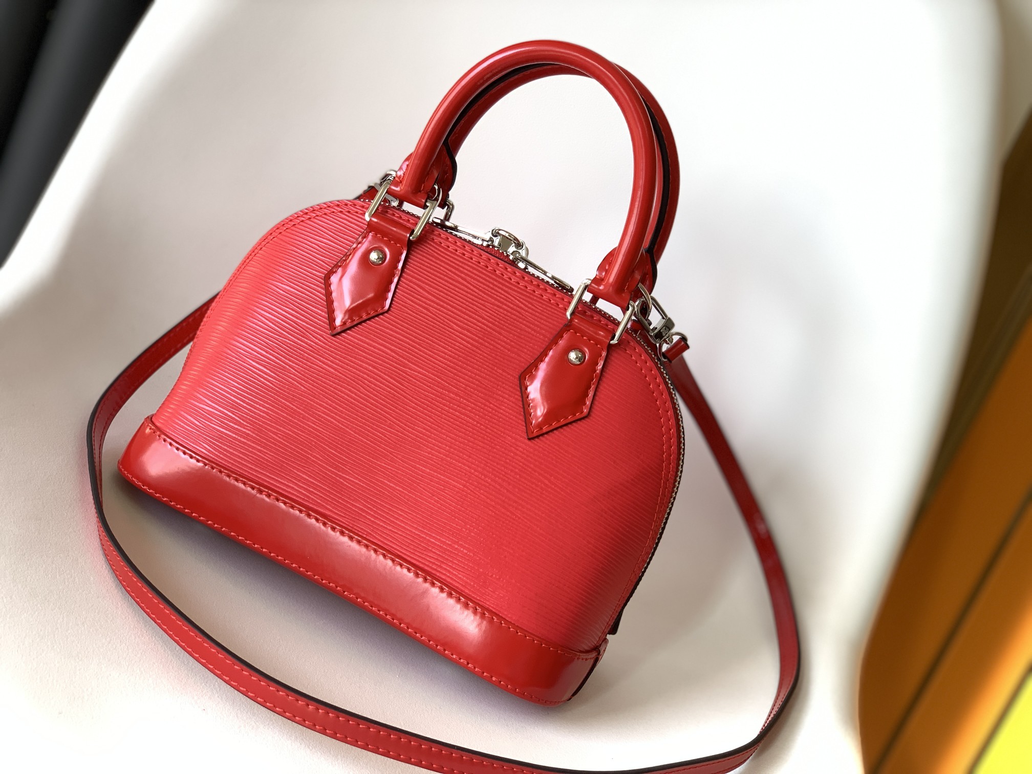 LOUIS VUITTON Alma BB Red