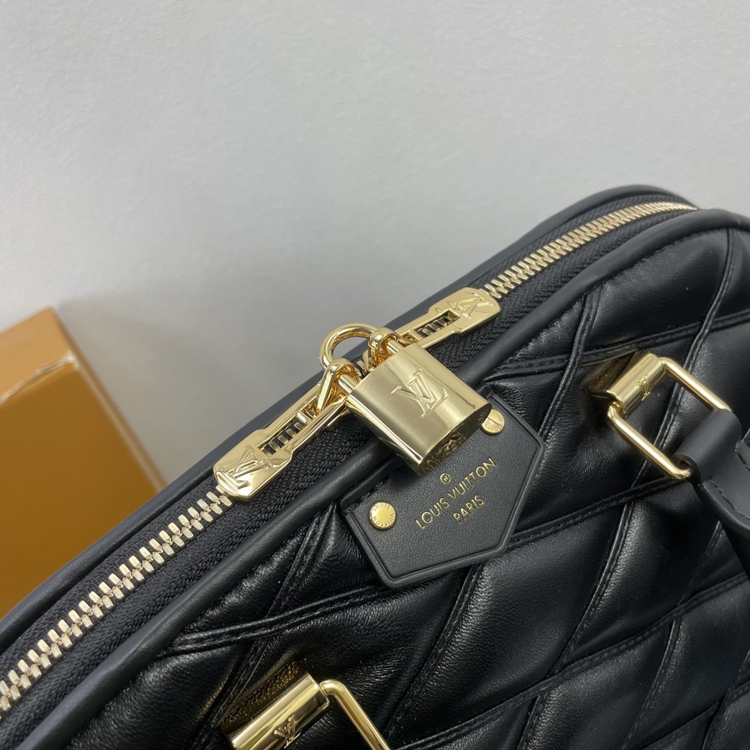 LOUIS VUITTON Alma PM Monogram