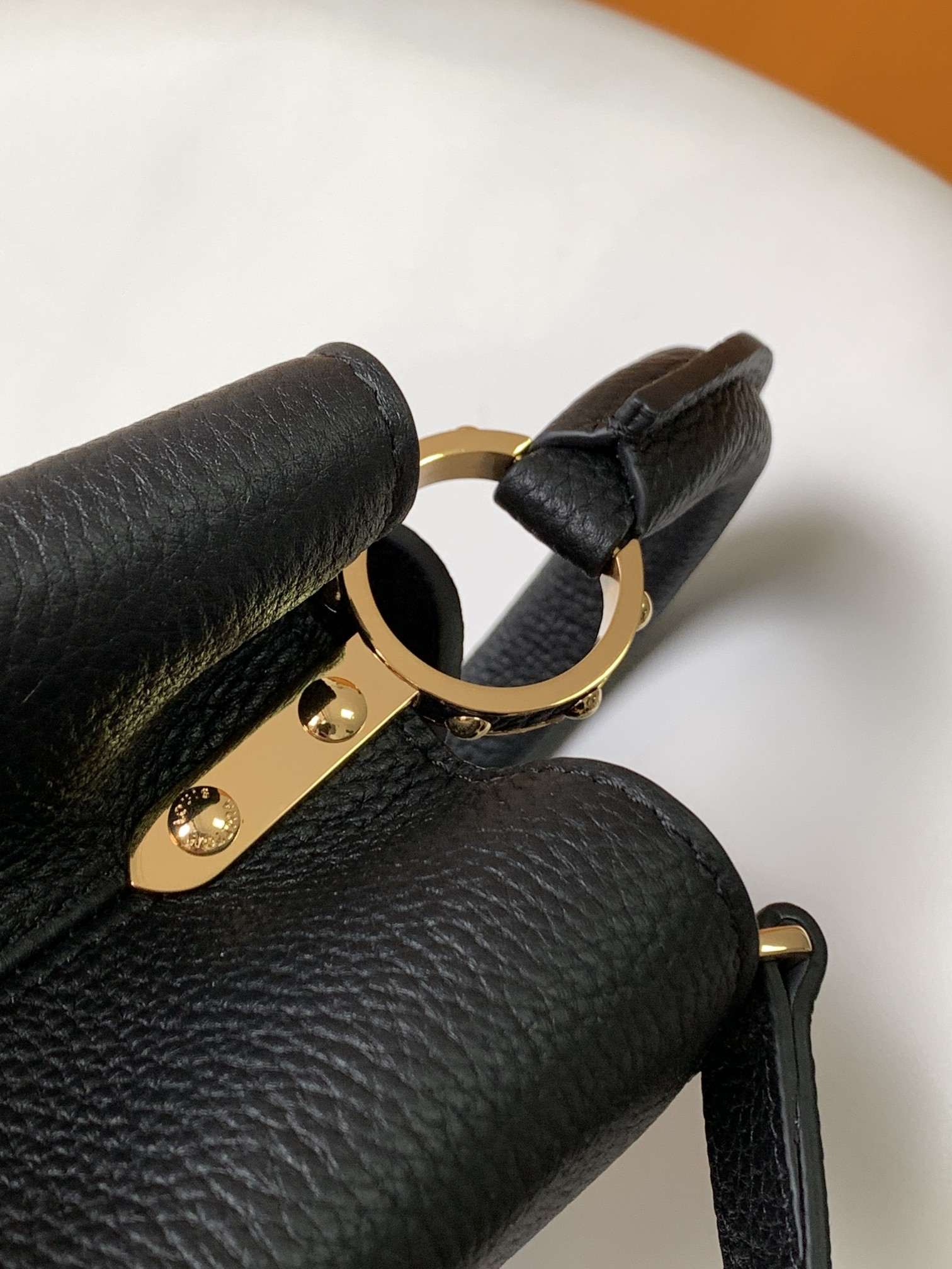 LOUIS VUITTON Capucines BB Black (golden finish)