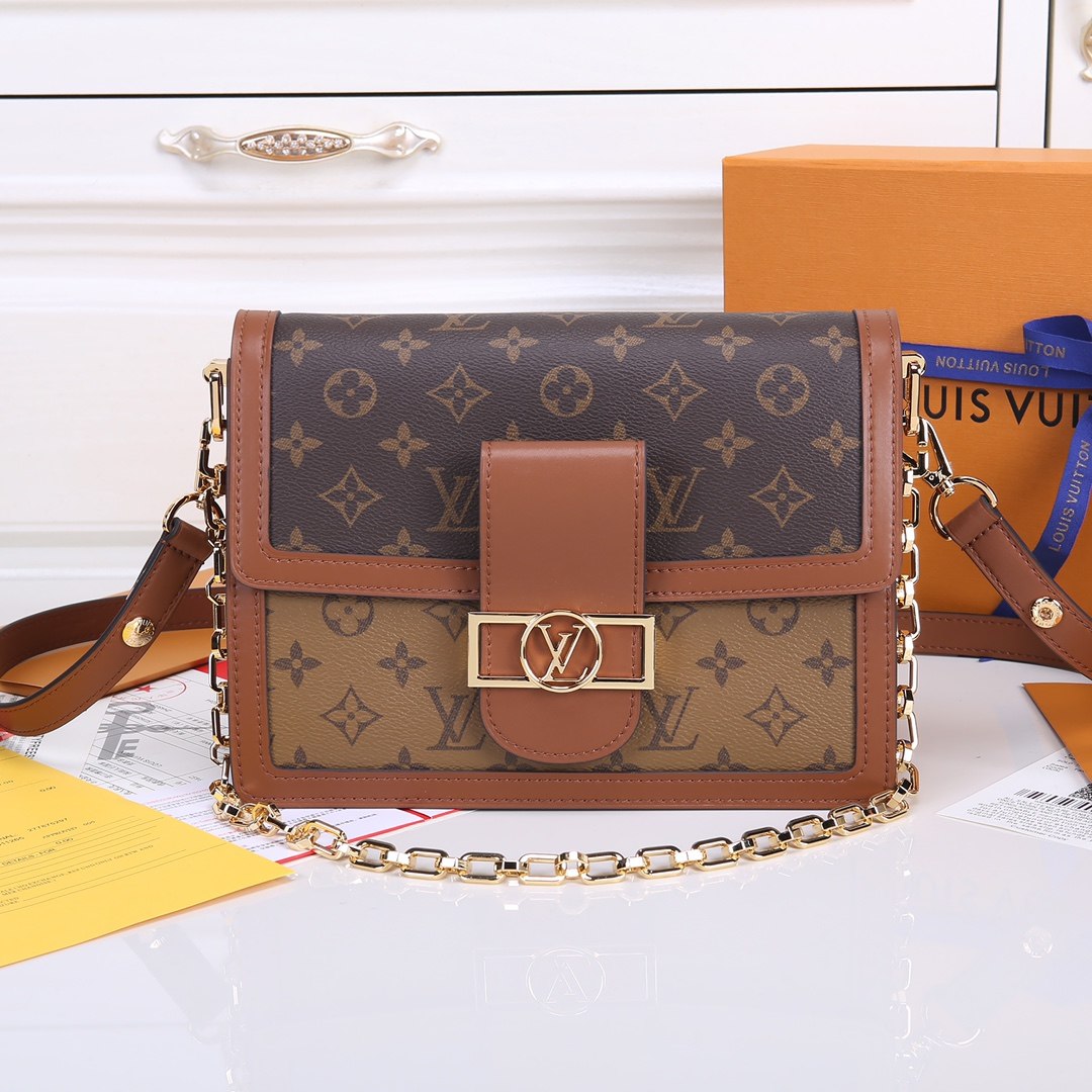 LOUIS VUITTON Dauphine MM Bag 