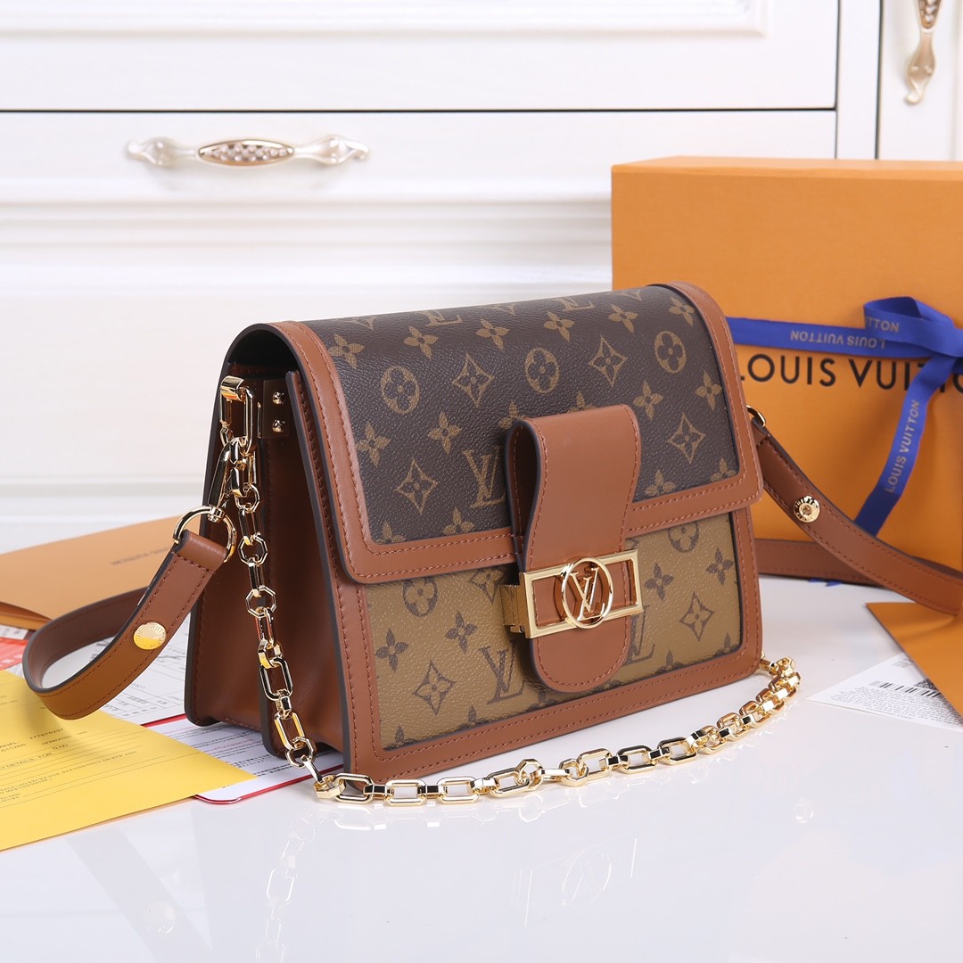 LOUIS VUITTON Dauphine MM Bag 