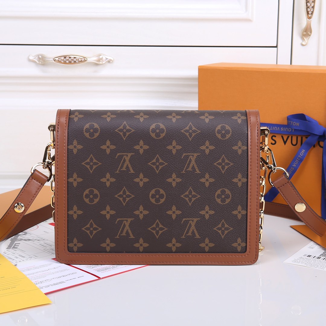 LOUIS VUITTON Dauphine MM Bag 