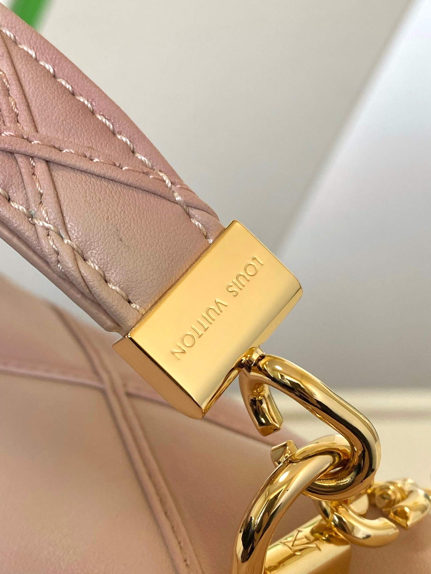 LOUIS VUITTON Dauphine MM Bag