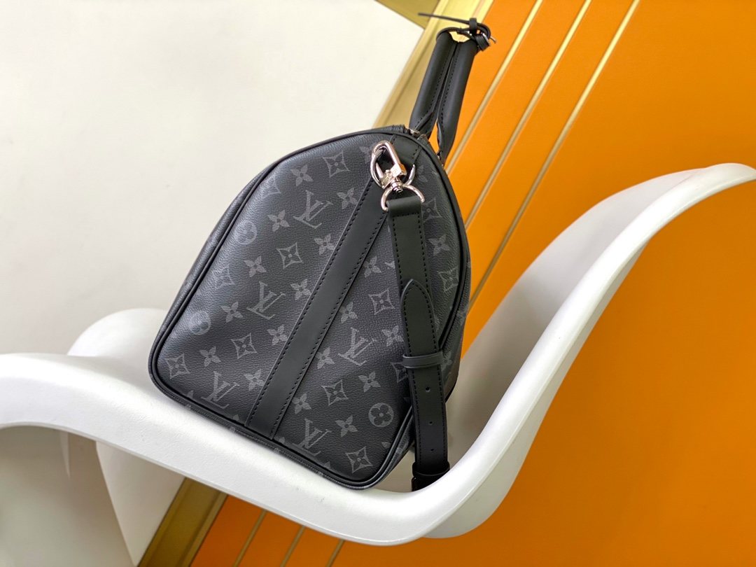 LOUIS VUITTON Keepall Bandoulière 55 Black