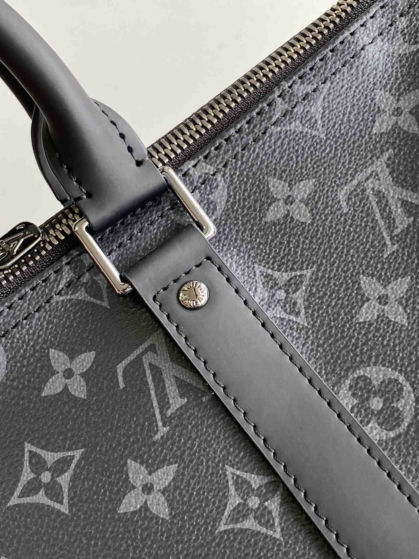 LOUIS VUITTON Keepall Bandoulière 55 Black