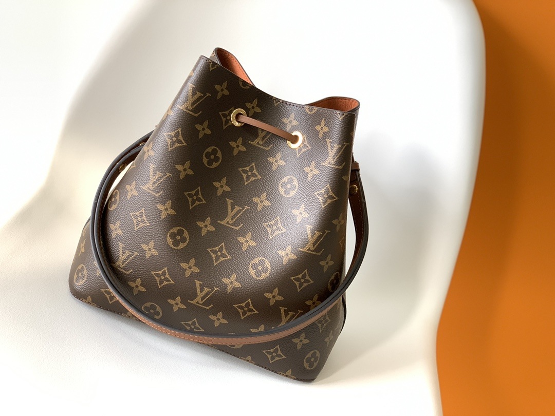 LOUIS VUITTON NéoNoé MM Bucket Monogram